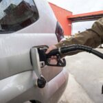 До бензину в Україні додаватимуть спирт. Що це змінює?