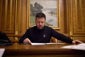 Стерненко, Байдак і Федишин. Президент відзначив волонтерів нагородами