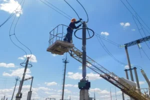 Зеленський привітав енергетиків з професійним святом