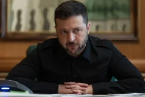 Коли Зеленський погодиться винести мирний план на референдум? Axios назвав умову