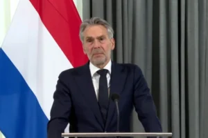 Нідерланди прискорюють військову допомогу Україні