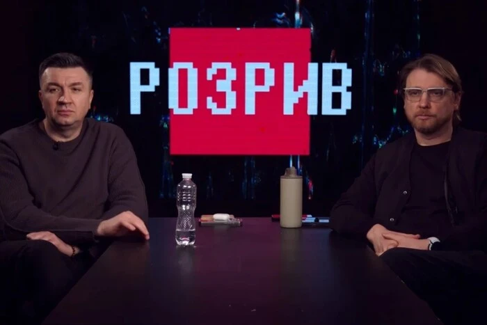 Заброньований як працівник цвинтаря. Нардеп Железняк розкрив секрет скандального медійника Петрова