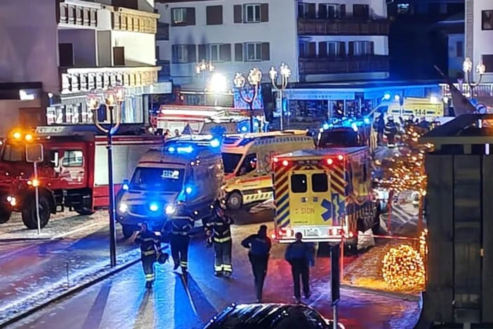 Зеленський висловив співчуття через пожежу на курорті в Швейцарії