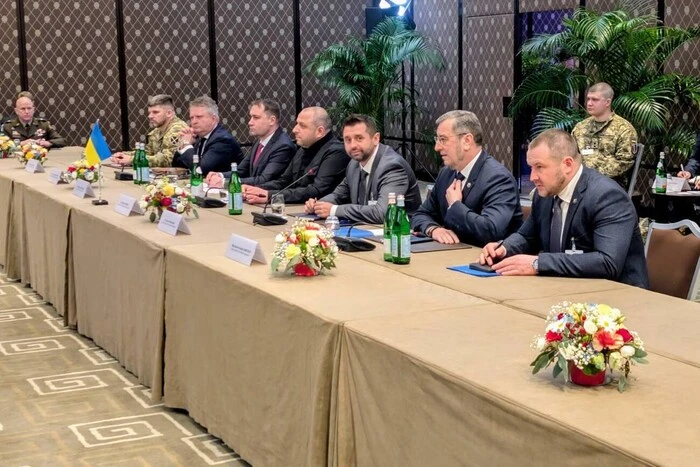 Українська та російська делегації провели окрему зустріч у Женеві