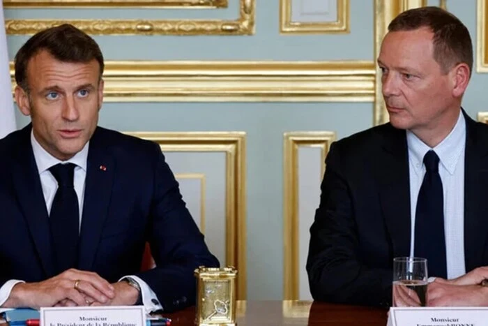 Зеленський пояснив, навіщо Макрон відправив свого посланця до Путіна