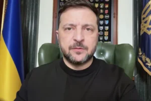 «Загроза ударів не зникає». Зеленський розповів про плани РФ