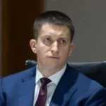 Співробітник Офісу президента претендує на крісло голови АРМА: досьє на Віктора Дубовика