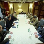 Зеленський зустрівся з українськими експертами, які допомагають Саудівській Аравії збивати дрони