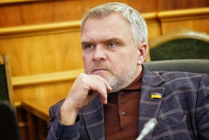 Чому Рада буксує під час голосувань? У фракції «Слуга народу» розкрили правду про роботу депутатів