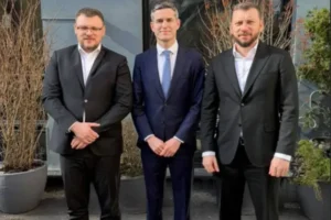 Глава МЗС Нідерландів зустрівся з керівниками НАБУ та САП