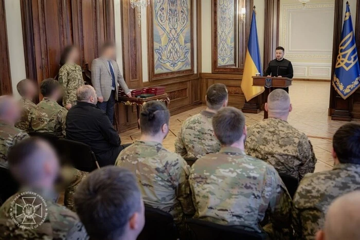 Зеленський вручив нагороди спецпризначенцям СБУ