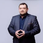 Нардеп Кузьміних замість візиту на засідання антикорупційного суду чкурнув до Іспанії