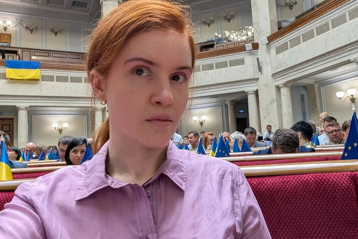 Нардепка Бегузла розповіла, за скільки продала трикімнатну квартиру в Києві